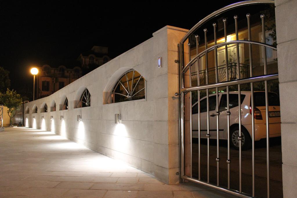 Apartments Villa Vera Tivat Zewnętrze zdjęcie